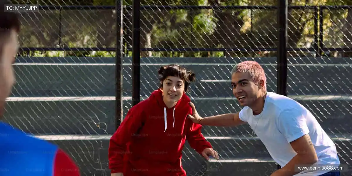 👟潮流装备，个性定制！从球鞋到球衣，打造专属你的运动风格！🎾